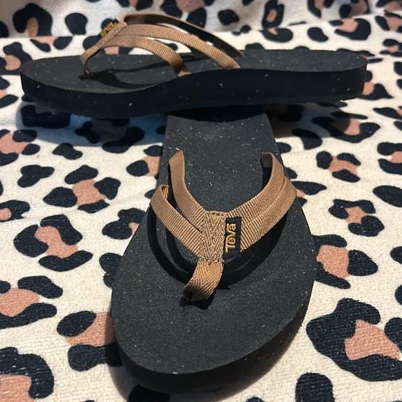 Teva Flip Flops - Picture 3 of 4